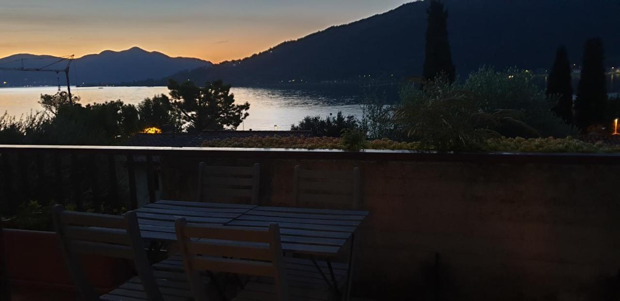 Sarnico Terrazza Sul Lago Di Iseo Exterior photo