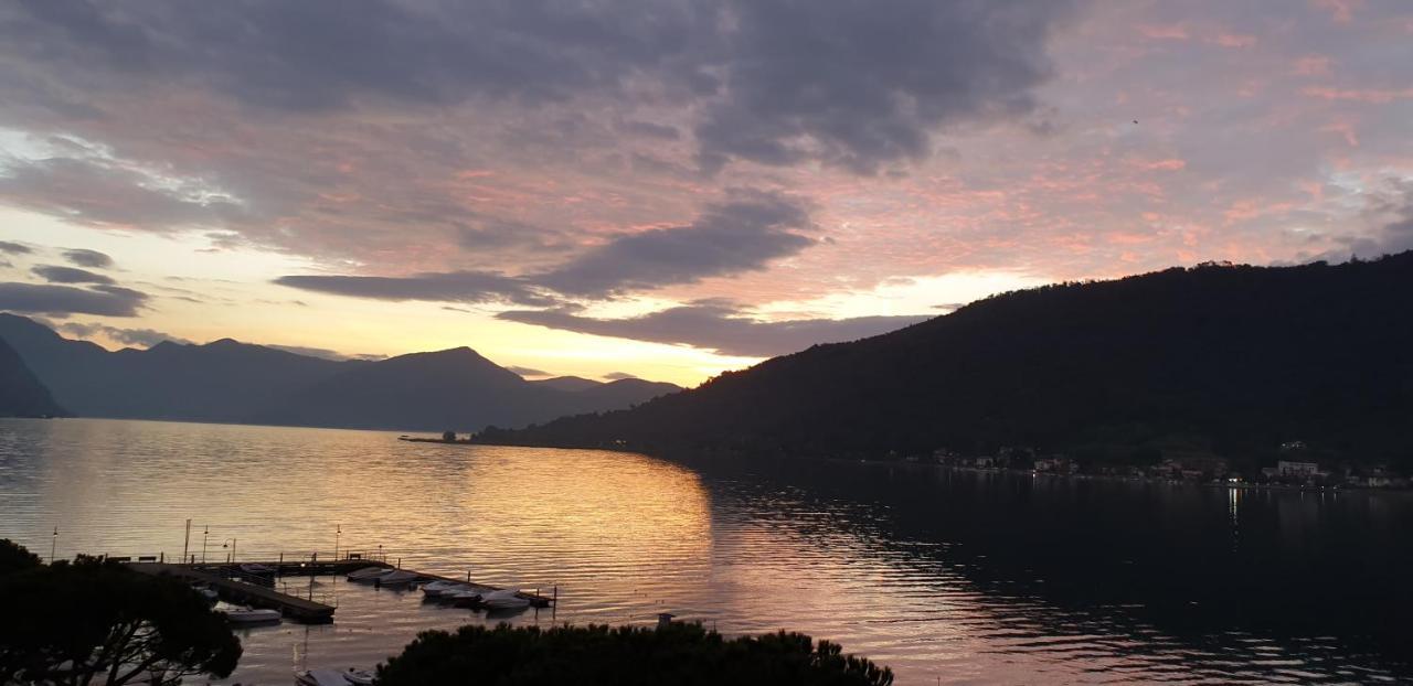 Sarnico Terrazza Sul Lago Di Iseo Exterior photo
